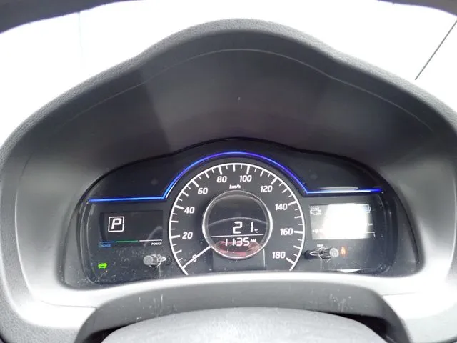 ノート(ニッサン)の車両写真