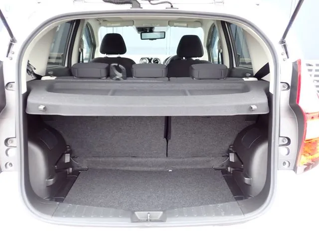 ノート(ニッサン)の車両写真