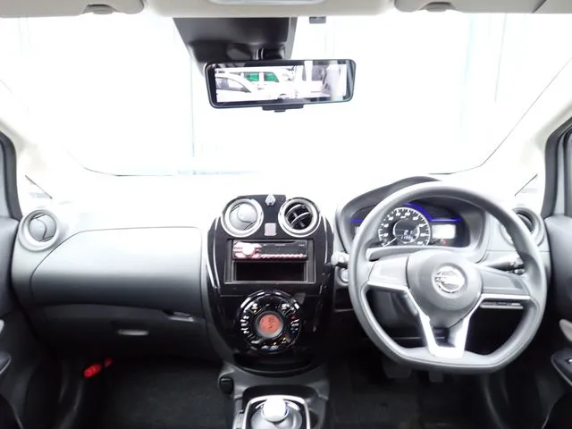 ノート(ニッサン)の車両写真