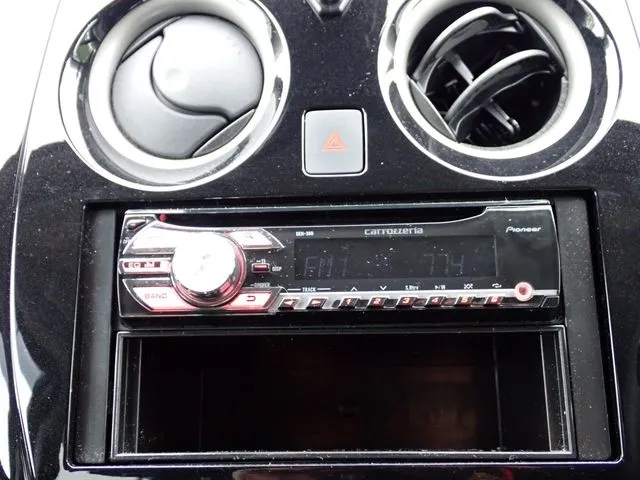 ノート(ニッサン)の車両写真