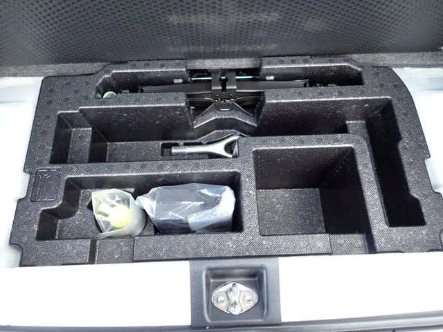 ミラ　イース（ダイハツ）の車両写真