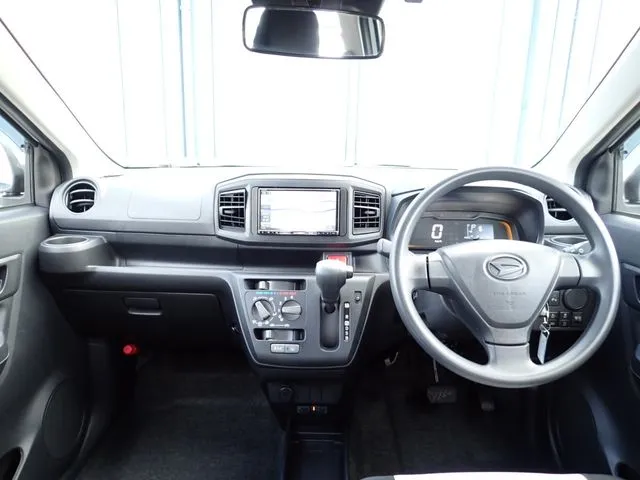 ミラ　イース（ダイハツ）の車両写真