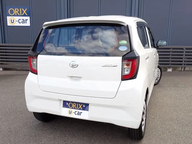 ミラ　イース（ダイハツ）の車両写真