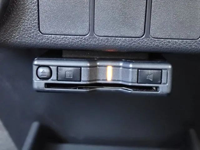 ミラ　イース（ダイハツ）の車両写真