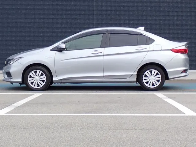 ホンダ　グレイス　ハイブリッド