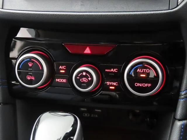 スバル　ＳＵＢＡＲＵ　ＸＶ　ハイブリッド