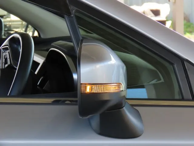 スバル　ＳＵＢＡＲＵ　ＸＶ　ハイブリッド