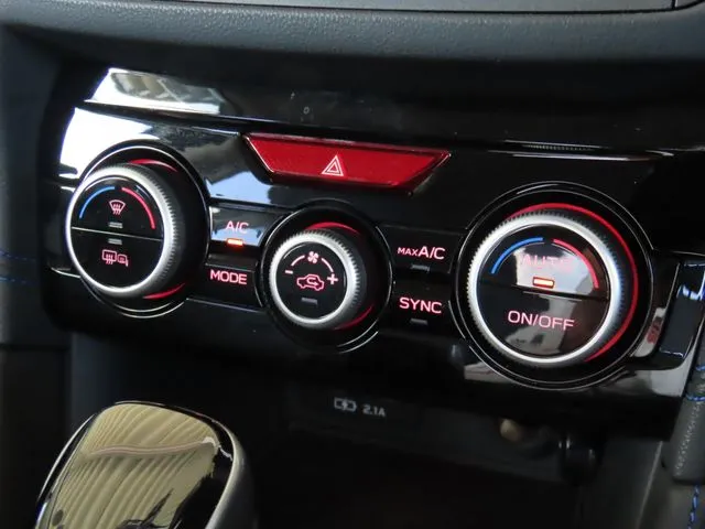 スバル　ＳＵＢＡＲＵ　ＸＶ　ハイブリッド