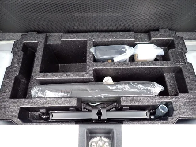 ミラ　イース（ダイハツ）の車両写真