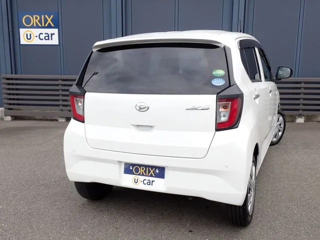 ミラ　イース（ダイハツ）の車両写真