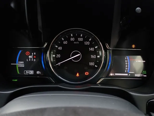 グレイス　ハイブリッド（ホンダ）の車両写真