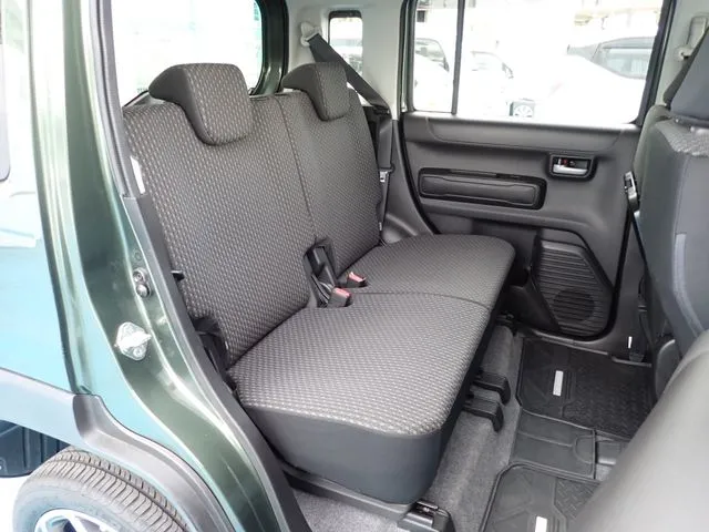 スズキ　ハスラー　４ＷＤ