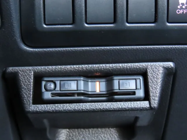 ＳＵＢＡＲＵ　ＸＶ　ハイブリッド（スバル）の車両写真