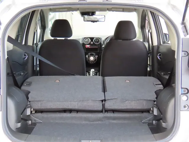 ニッサン　ノート