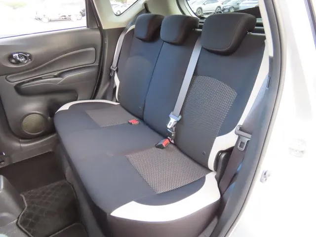 ニッサン　ノート