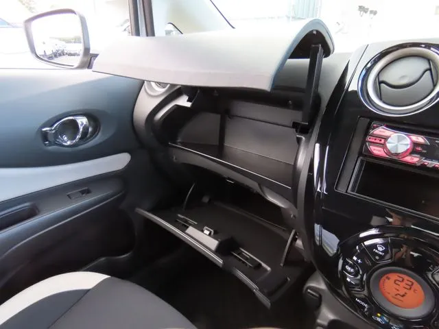 ニッサン　ノート