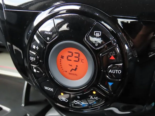 ニッサン　ノート