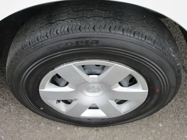 トヨタ ハイエースバン 4WD