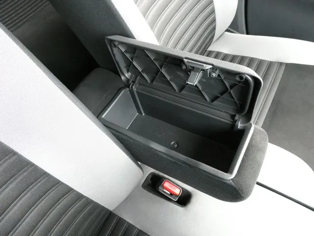 キャスト　アクティバ（ダイハツ）の車両写真