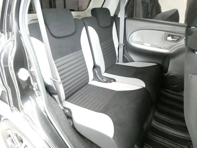 キャスト　アクティバ（ダイハツ）の車両写真