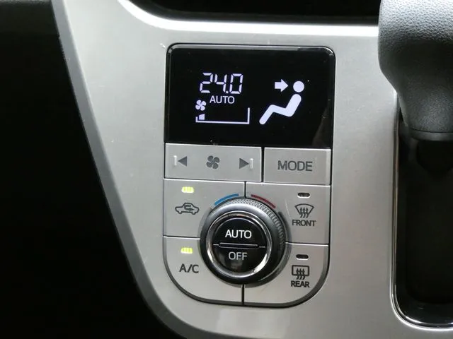 キャスト　アクティバ（ダイハツ）の車両写真