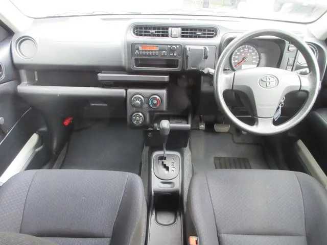 トヨタ　プロボックスバン　４ＷＤ