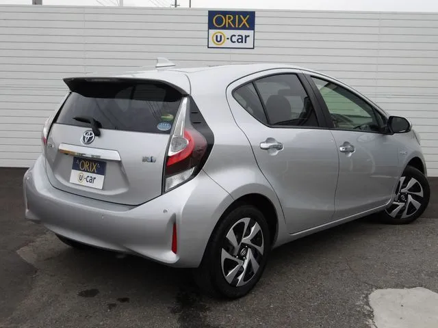 トヨタ　アクア