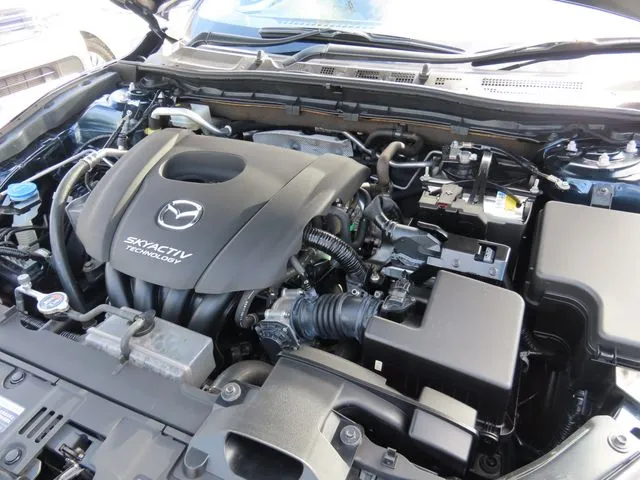 アクセラ　セダン（マツダ）の車両写真