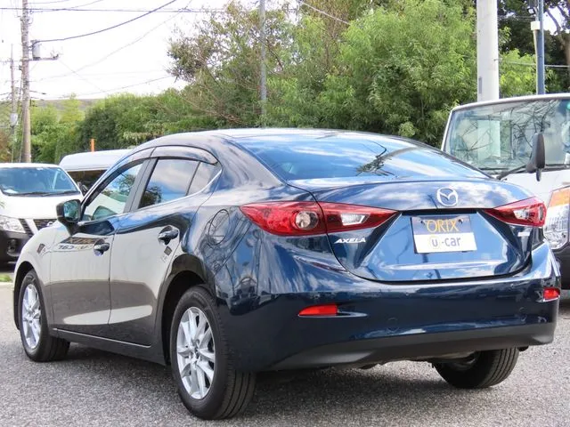 アクセラ　セダン（マツダ）の車両写真