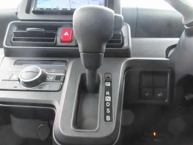 ダイハツ　タント　４ＷＤ