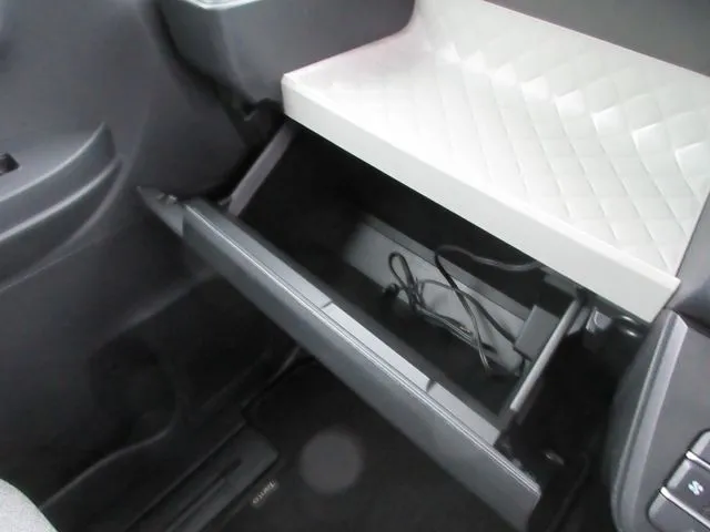 ダイハツ　タント　４ＷＤ