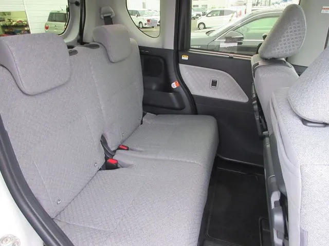 ダイハツ　タント　４ＷＤ