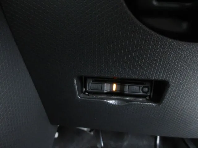 ダイハツ　タント　４ＷＤ