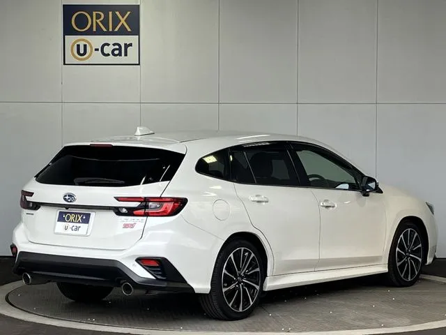 レヴォーグ(スバル)の車両写真