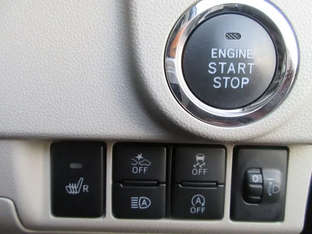 ムーヴ 4WD(ダイハツ)の車両写真