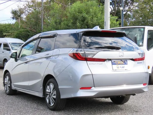 ホンダ　シャトル　ハイブリッド