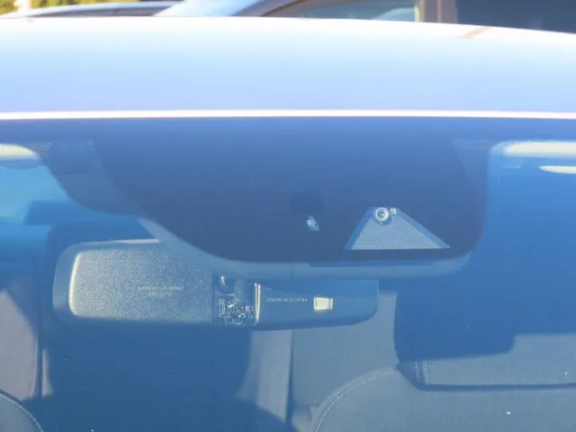 マツダ　ＭＡＺＤＡ６　セダン