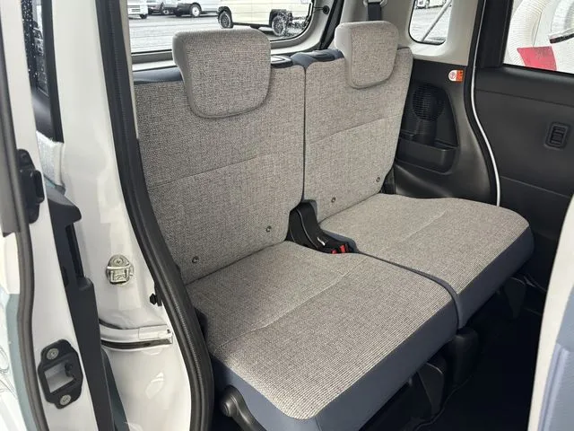 ムーヴ　キャンバス（ダイハツ）の車両写真