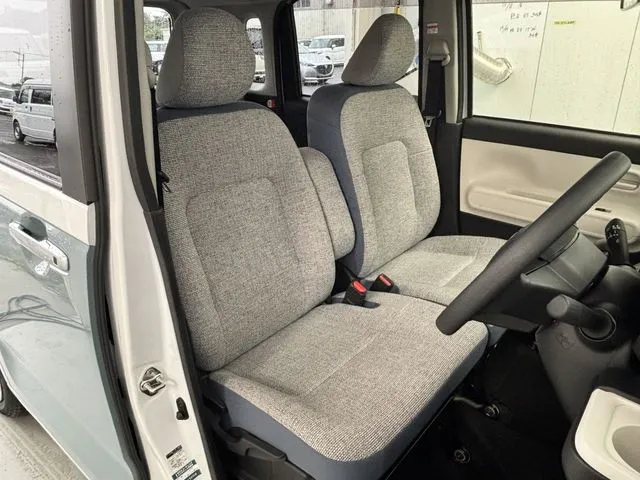 ムーヴ　キャンバス（ダイハツ）の車両写真