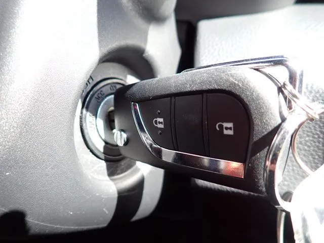 トヨタ　ヤリス