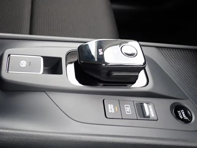 ニッサン　ノート