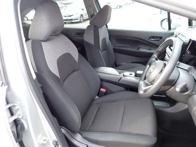 ニッサン　ノート