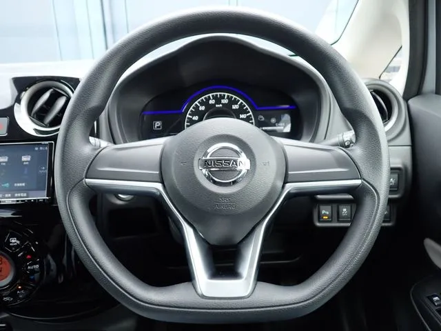 ニッサン　ノート