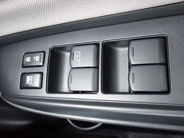 ニッサン　ノート