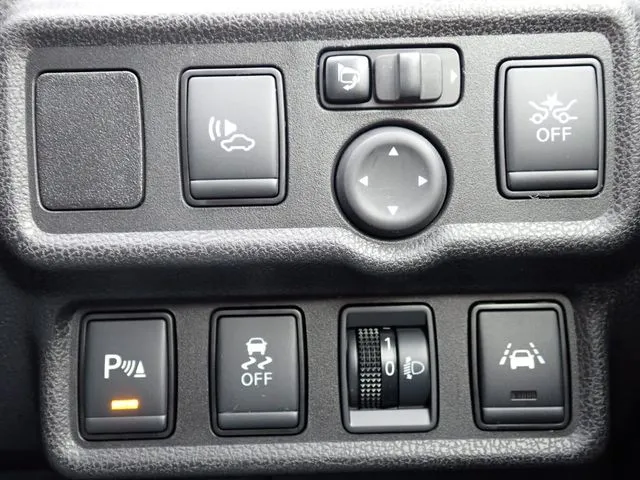 ニッサン　ノート