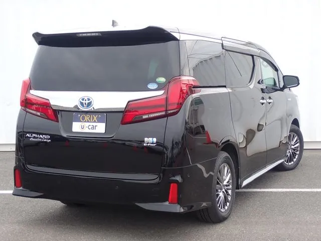 アルファード　ハイブリッド　４ＷＤ（トヨタ）の車両写真