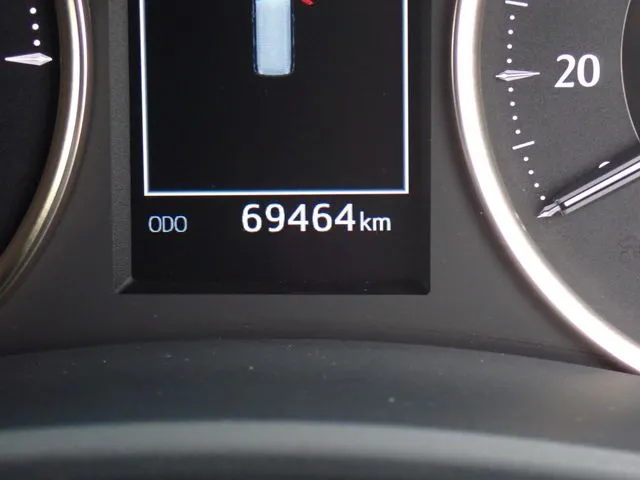 アルファード　ハイブリッド　４ＷＤ（トヨタ）の車両写真