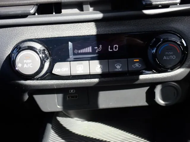 ノート（ニッサン）の車両写真