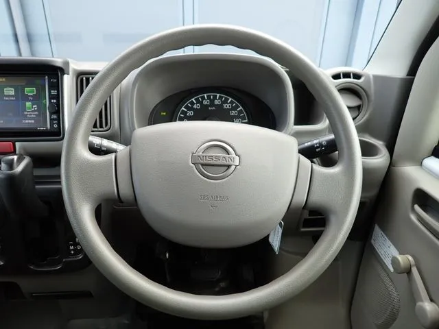 ＮＶ１００クリッパー（ニッサン）の車両写真