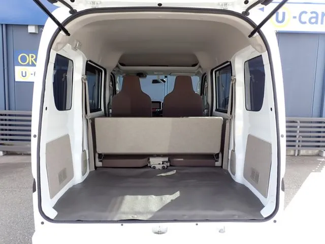 ＮＶ１００クリッパー（ニッサン）の車両写真